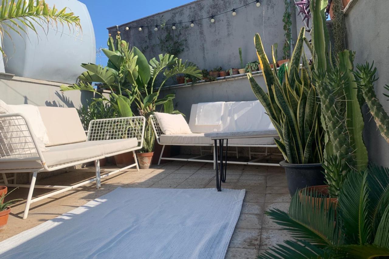كاتانيا Homestay Rooftop المظهر الخارجي الصورة