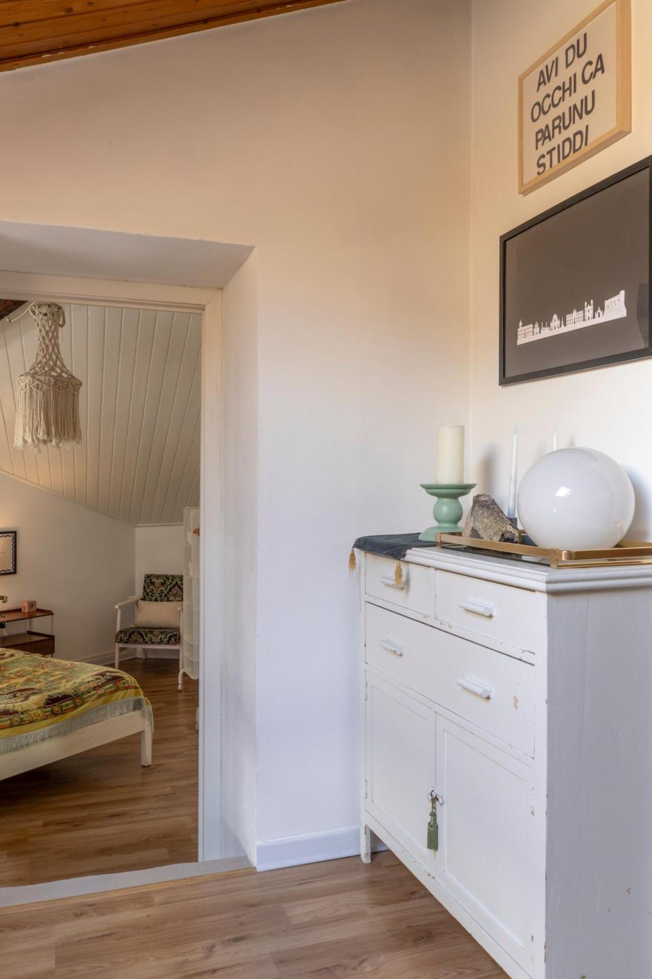 كاتانيا Homestay Rooftop المظهر الخارجي الصورة
